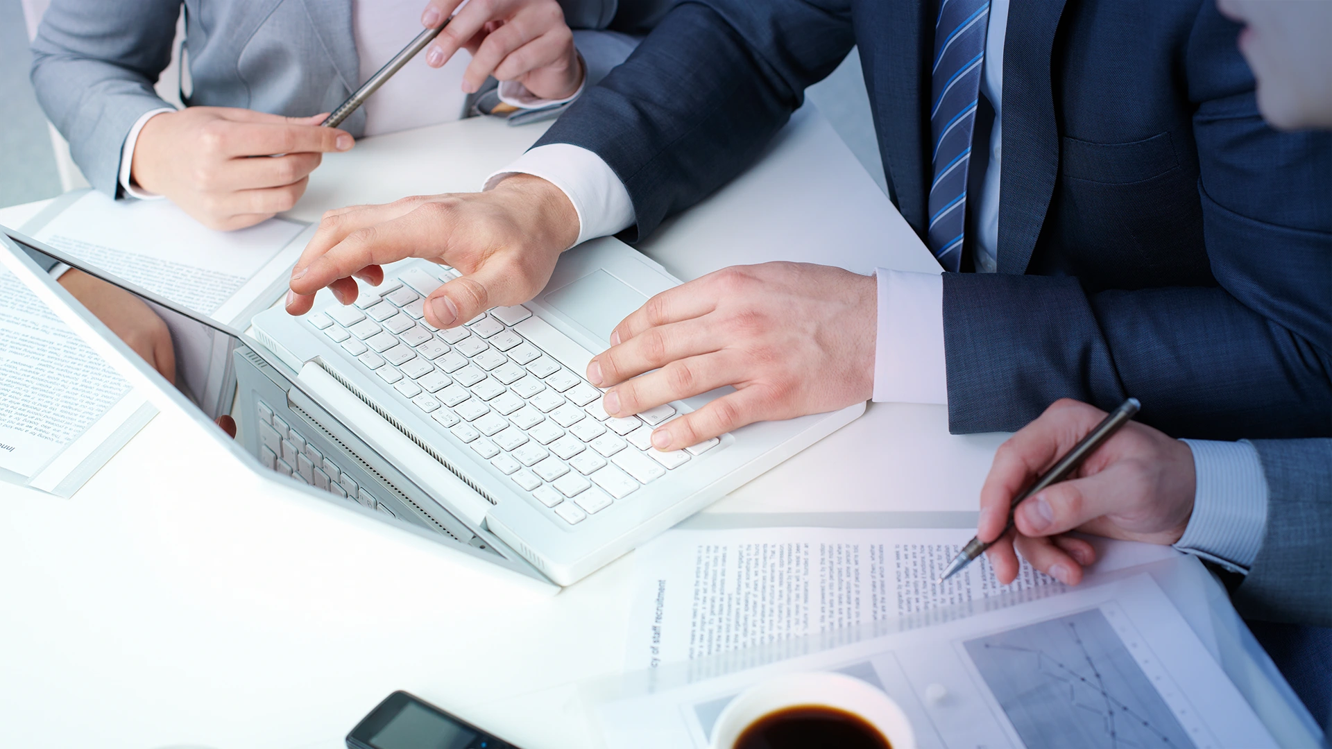 Attikon CRM Header
